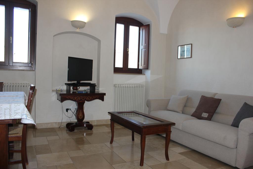 Palazzo Dei Gesuiti Monopoli Εξωτερικό φωτογραφία